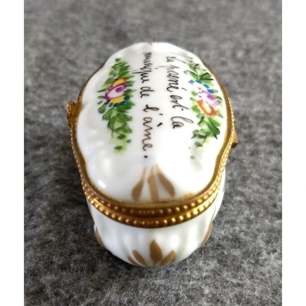 Hand Painted Floral Trinket Box Limoges?? Signed Quote on Top Made in France